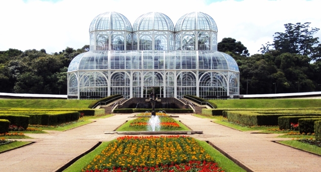 Jardim Botânico, famoso no mundo todo, um dos cartões postais da cidade