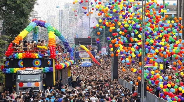 parada-gay-2023