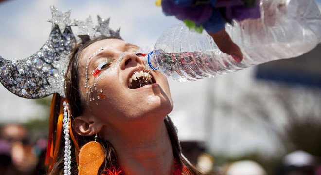 Hidatração-neste-carnaval-calor-intenso