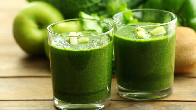 sucos-verdes-para-limpar-o-organismo-detox
