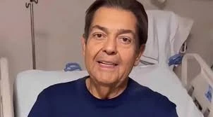 faustao-recebe-alta-apos-transplantes Faustão, apresentador famoso, recebe alta após três meses no hospital e dois transplantes seguidos, comemorando sua recuperação.
