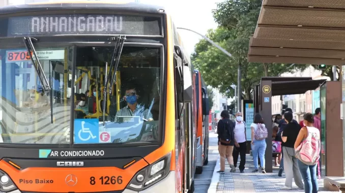 governo-investe-97-bi-no-transporte-publico-brasil-jpg Governo investe R$ 9,7 bilhões no transporte público do Brasil com nova frota de ônibus totalmente acessível e melhorias na mobilidade urbana em regiões metropolitanas.