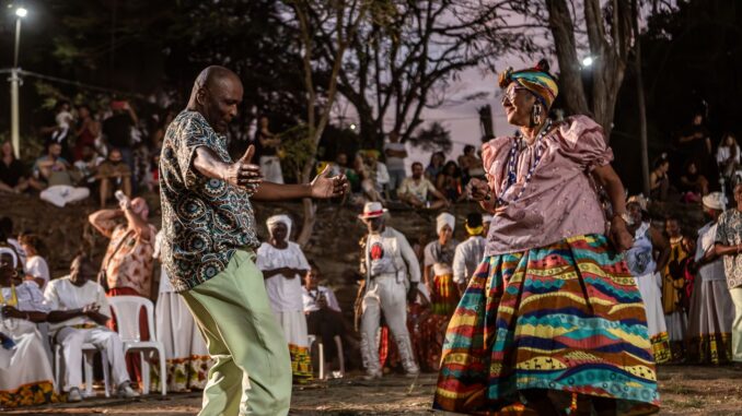 Imagem destacada - Encontro de Jongueiros reúne 400 pessoas na Praça Tiradentes, RJ