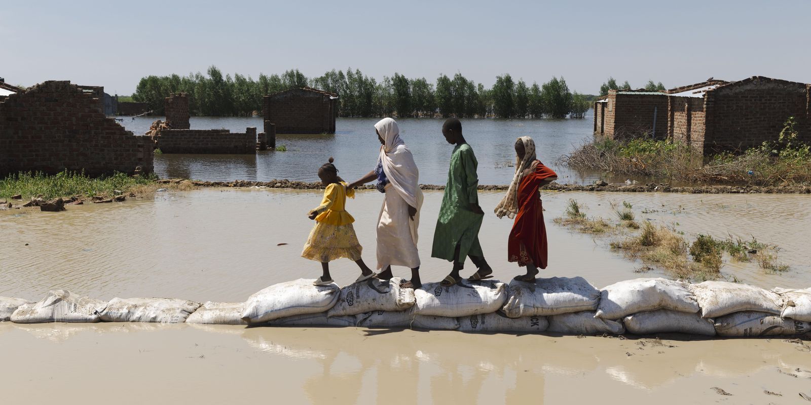 Mostra em Congonhas destaca impacto climático na trajetória de refugiados - Imagem do artigo