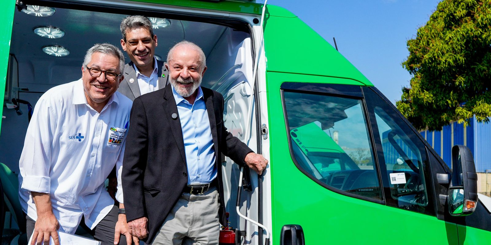 Governo entrega 400 vans odontológicas e reforça serviço no SUS - Imagem do artigo