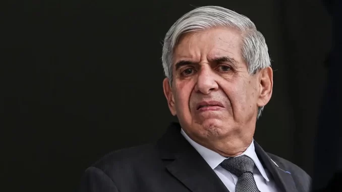 general-augusto-heleno-prisao-stf Imagem do General Augusto Heleno com expressão séria, relacionada a uma notícia sobre possível prisão pelo STF.