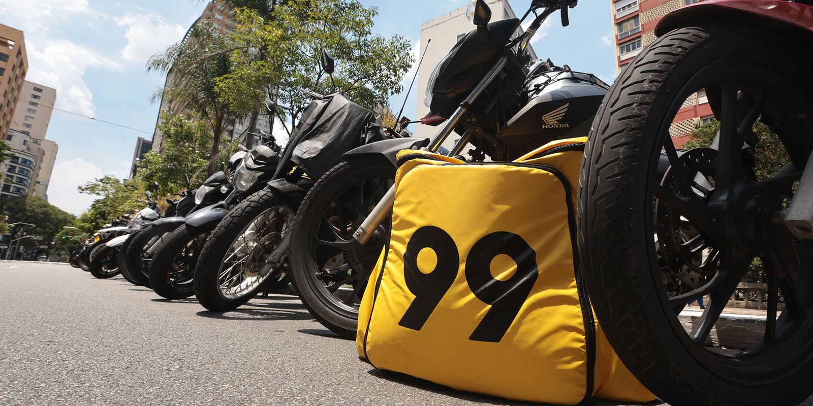 Rio inicia telemetria para motociclistas de app e reforça segurança - Imagem do artigo