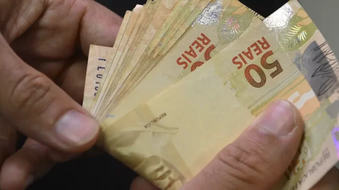 Imagem destacada - Copom decide manter Selic em 15% ao ano diante de incertezas