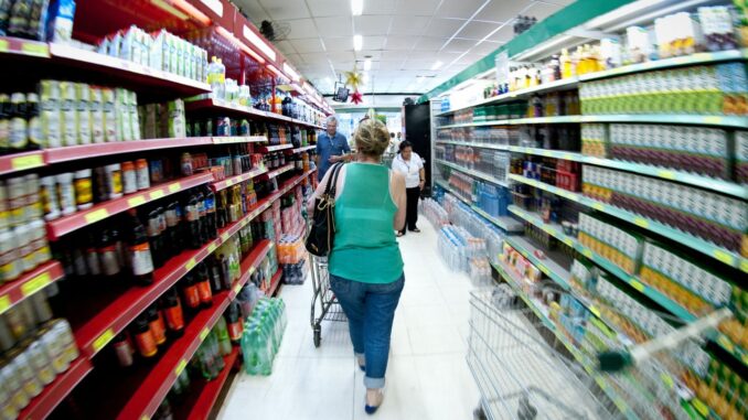 Imagem destacada - Cesta básica paulistana cai 2,21% em agosto, proteínas lideram recuo