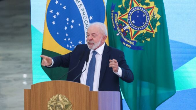Imagem destacada - Lula critica PEC da Blindagem aprovada na Câmara e prevê resistência