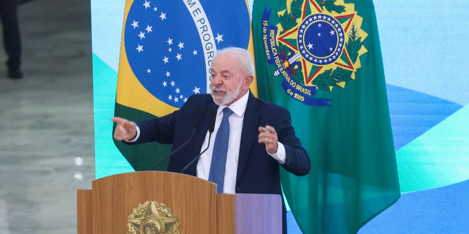 Lula critica PEC da Blindagem aprovada na Câmara e prevê resistência - Imagem do artigo