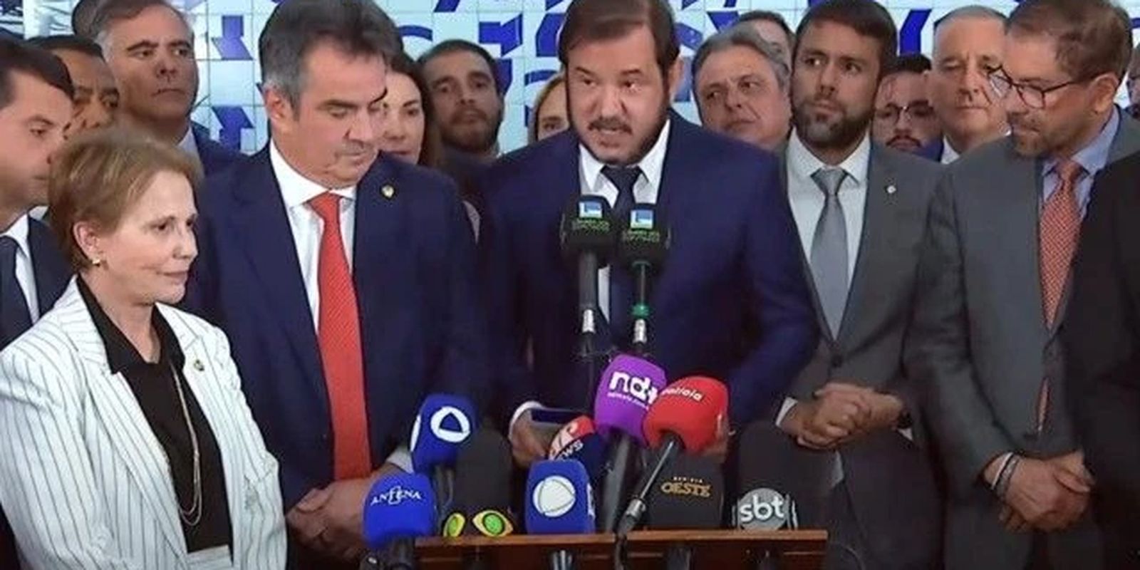 União Brasil impõe 24h para filiados deixarem cargos no governo federal - Imagem do artigo