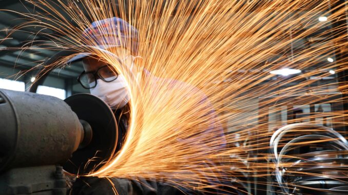 Imagem destacada - Indústria do alumínio avança 3% no semestre; exportação cai 11%