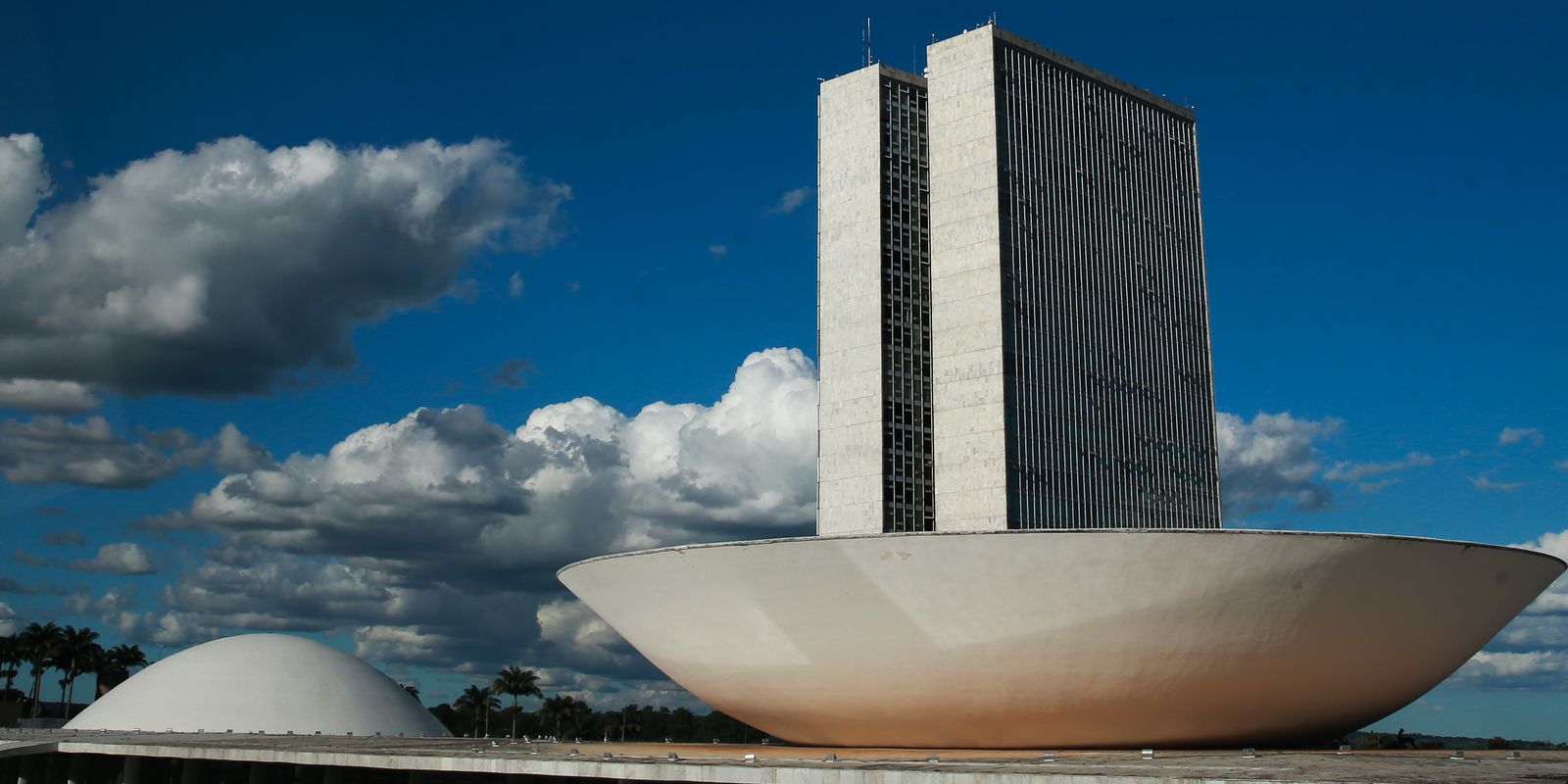 STF soma três votos contra aval do Congresso para buscas internas - Imagem do artigo
