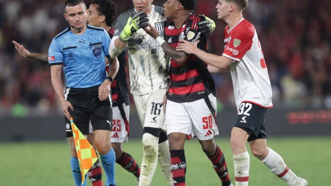 Imagem destacada - Conmebol anula cartão e libera Plata para jogo de volta