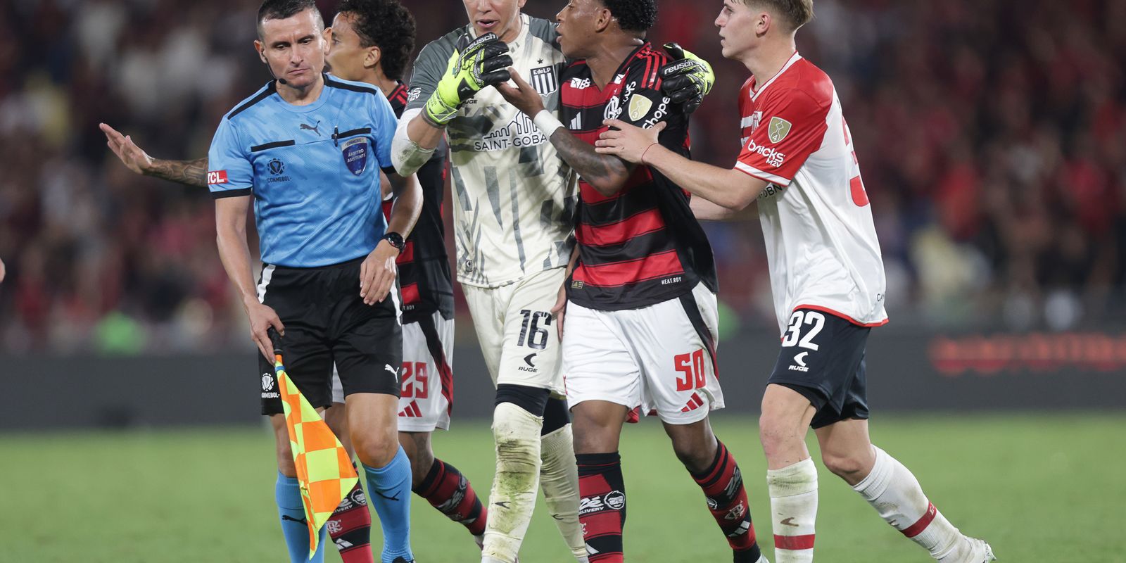 Conmebol anula cartão e libera Plata para jogo de volta - Imagem do artigo