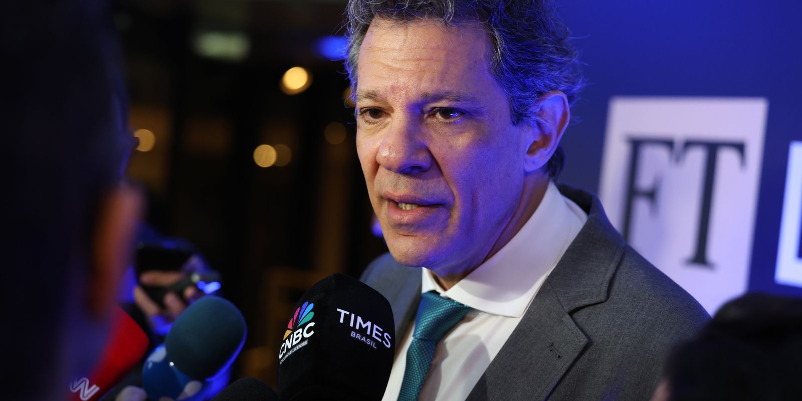 Haddad permanece no Brasil por possível votação da nova faixa do IR - Imagem do artigo