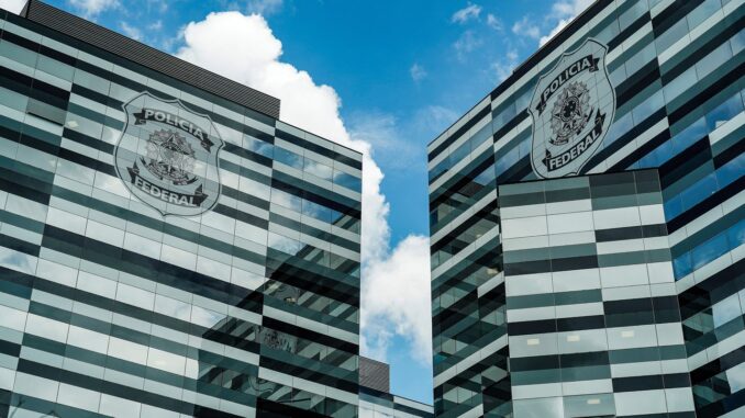 Imagem destacada - PF conclui que Zambelli não tentou coagir STF, indica relatório