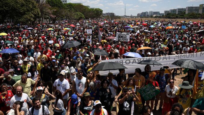 Imagem destacada - Marcha em Brasília repudia anistia a golpistas e PEC da Blindagem