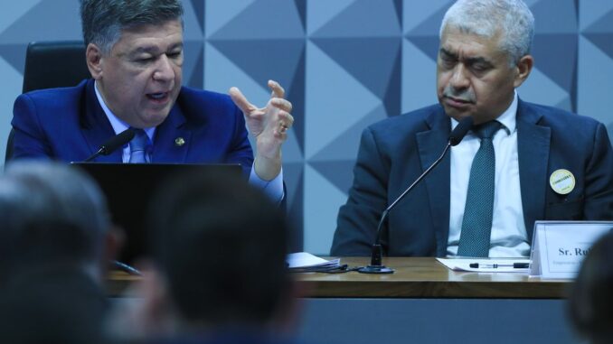 Imagem destacada - Economista detido na CPMI do INSS é solto após madrugada