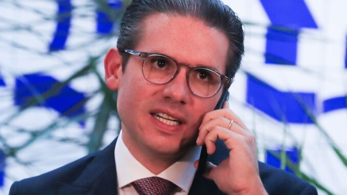 Imagem destacada - Decisão de Motta barra Eduardo Bolsonaro na liderança da minoria