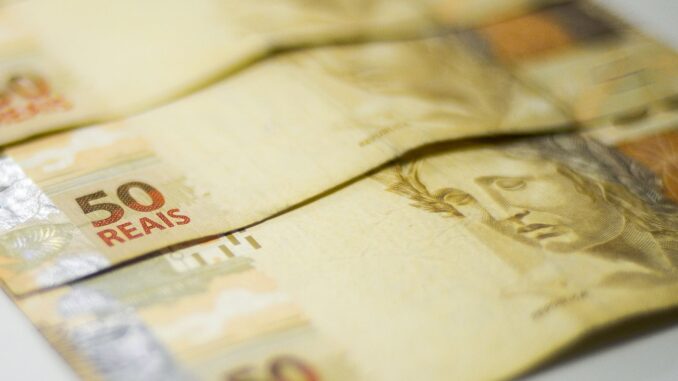 Imagem destacada - Arrecadação federal atinge R$ 1,88 tri e bate recorde desde 2000