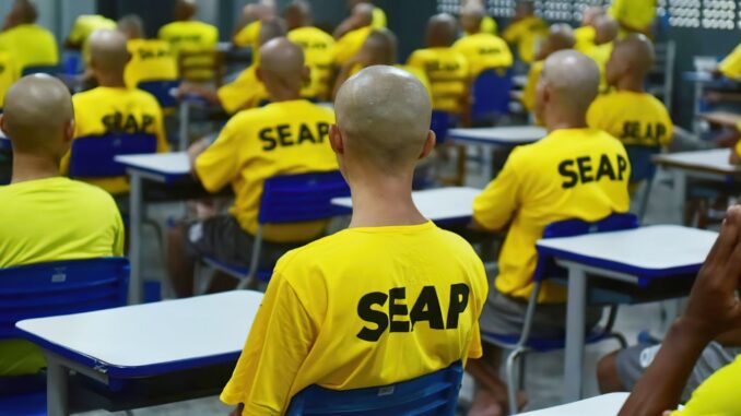 Imagem destacada - Inep encerra aplicação do Encceja PPL com provas do ensino médio