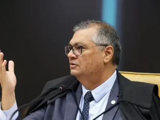 Ministro do STF participa de sessão judicial referente à suspensão de emendas Pix para nove cidades após auditoria da CGU