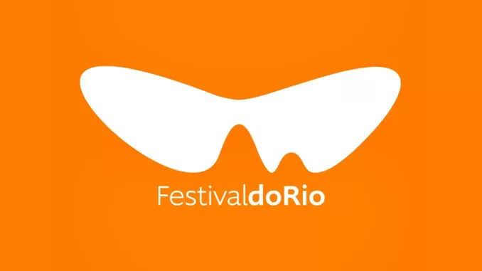 festivaldoriocommerce Logotipo do Festival do Rio com tema de óculos de sol em fundo laranja, anunciando o início do evento com 300 filmes em 20 salas de cinema.