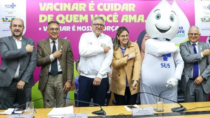 multivacinacao-nacional-brasil-ate-31-10 Campanha de multivacinação nacional no Brasil garante vacinas até 31/10 em todo o país, com destaque para a importância da vacinação para a saúde coletiva.