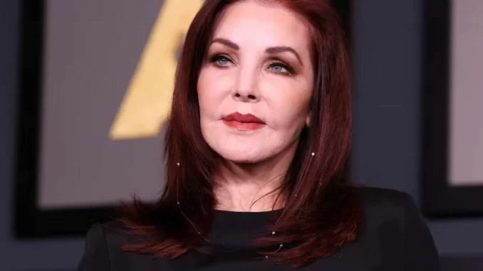 priscilla-presley-plano-elvis-matar-ex-amante Priscilla Presley relata plano de Elvis para matar seu ex-amante, durante entrevista.