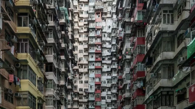 arranha-ceu-china-20-mil-moradores-jpg Arranha-céu na China abriga cerca de 20 mil moradores e funciona como uma cidade vertical, com inúmeros apartamentos e infraestrutura residencial.