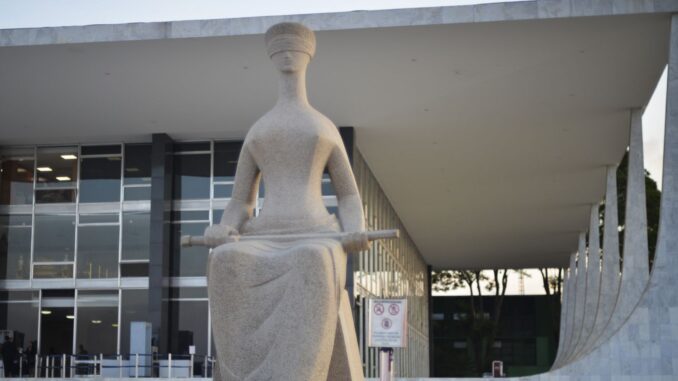 Imagem destacada - STF finaliza sessão que mantém condenação de Bolsonaro e aliados