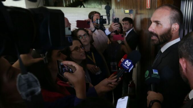 Imagem destacada - STF torna Eduardo Bolsonaro réu por pressão aos EUA, decide Turma