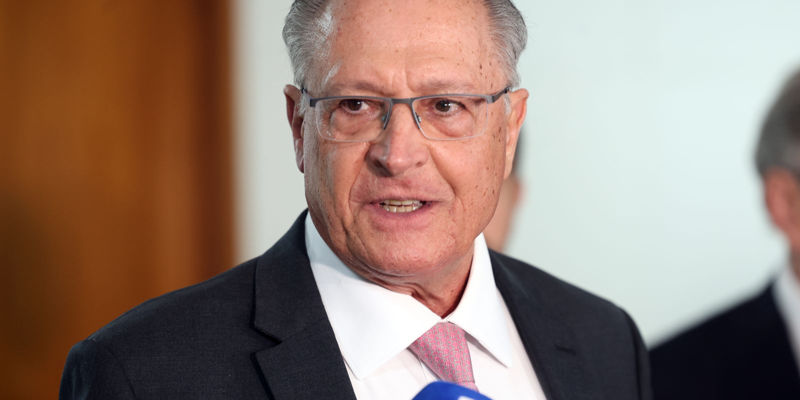 Alckmin vê corte tarifário dos EUA avanço, mas distorções persistem - Imagem do artigo