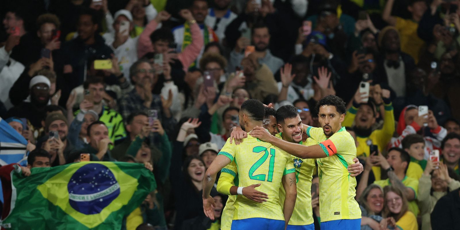 Brasil domina Senegal e vence amistoso em Londres por 2 a 0 - Imagem do artigo