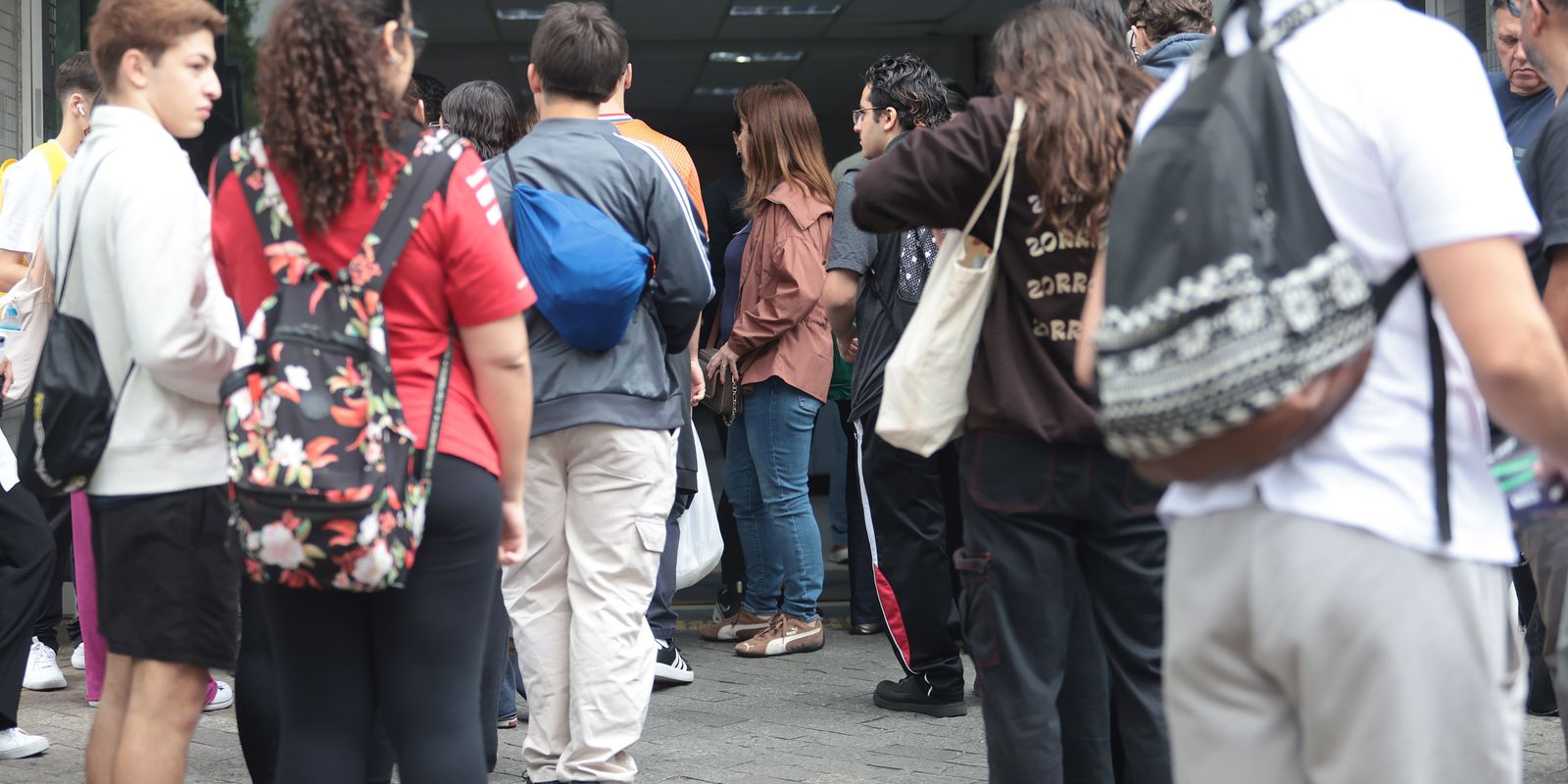 Véspera do Enem 2025 prioriza descanso e organização do material - Imagem do artigo