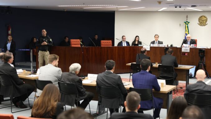 Imagem destacada - STF rejeita embargos e mantém condenação de Bolsonaro por golpe