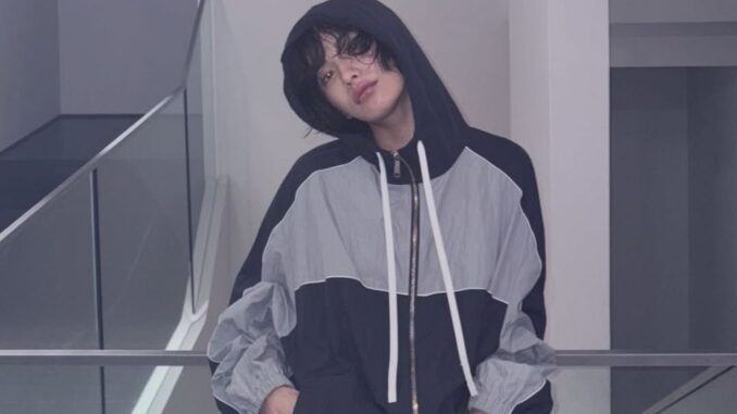 Imagem destacada - Cantora Nana se fere ao deter ladrão em casa na Coreia