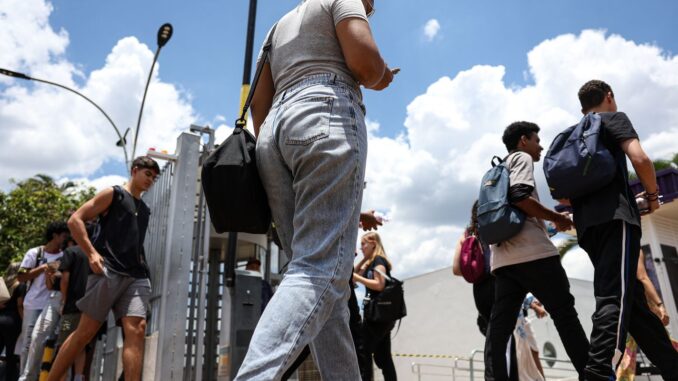 Imagem destacada - Sol forte e ansiedade marcam segundo dia do Enem 2025 no DF