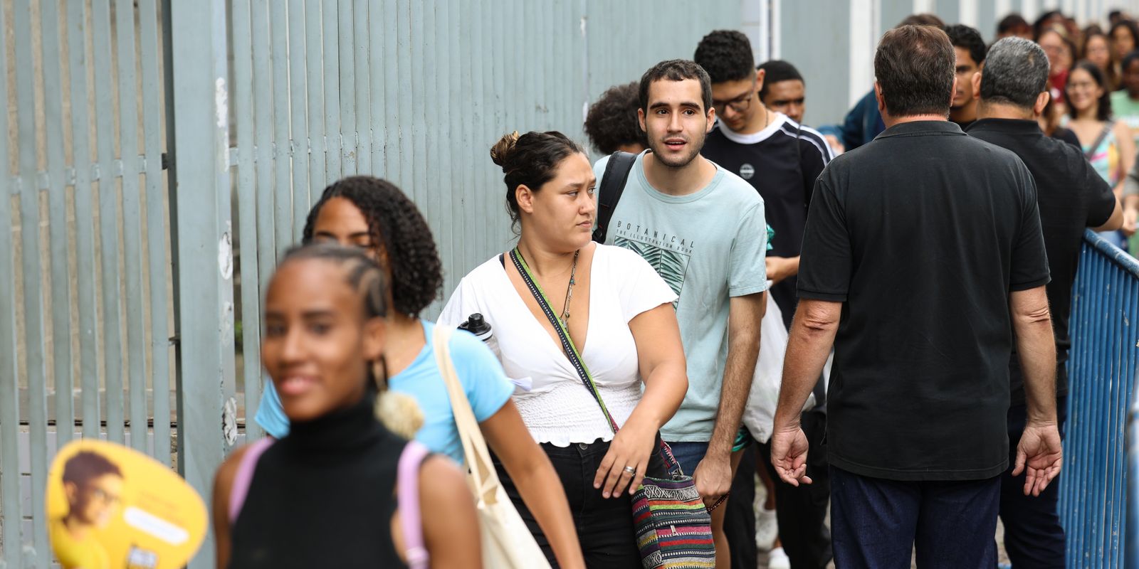 Enem 2025 registra 70% de presença e adota novos formatos - Imagem do artigo