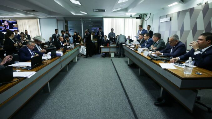 Imagem destacada - CPMI do INSS adia depoimentos após ausências por atestado e HC