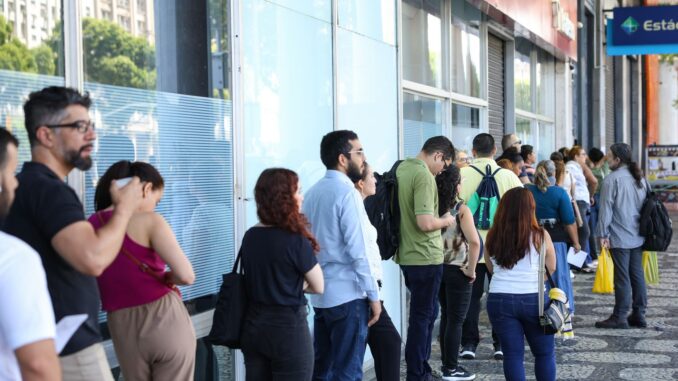 Imagem destacada - CNU 2025: quase metade dos aprovados avança por sistema de cotas