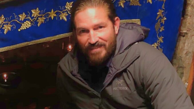 Imagem destacada - Jim Caviezel viverá Jair Bolsonaro no filme Dark Horse em 2025