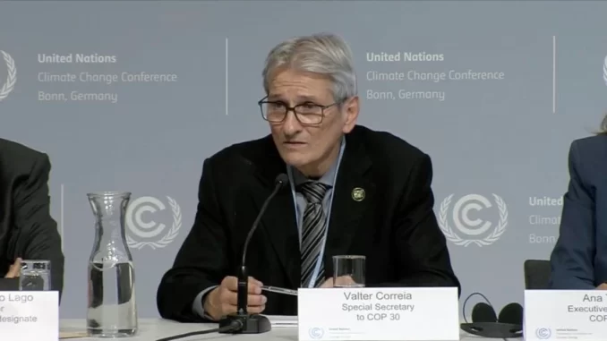 secretario-valter-correia-cop30-belem Secretário Valter Correia durante a conferência da COP30 em Belém, destacando a esperança de participação de quase todos os países na reunião que discute mudanças climáticas.