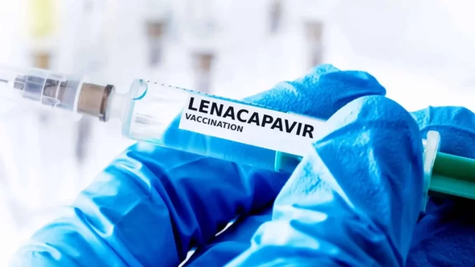 brasil-negocia-lenacapavir-prep-semestral-hiv-sus Imagem de uma seringa com vacina Lenacapavir, uma nova PrEP semestral contra HIV em fase de negociação no Brasil, destaque para o medicamento e o contexto de saúde pública.