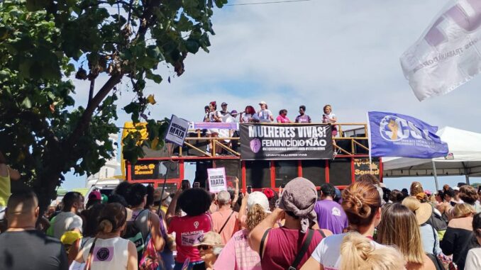 Imagem destacada - Protesto no Rio exige ações do Estado contra o feminicídio