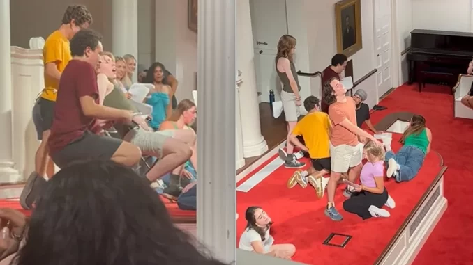 Imagem destacada - Vídeo de simulação sexual em show causa reação na Amherst College