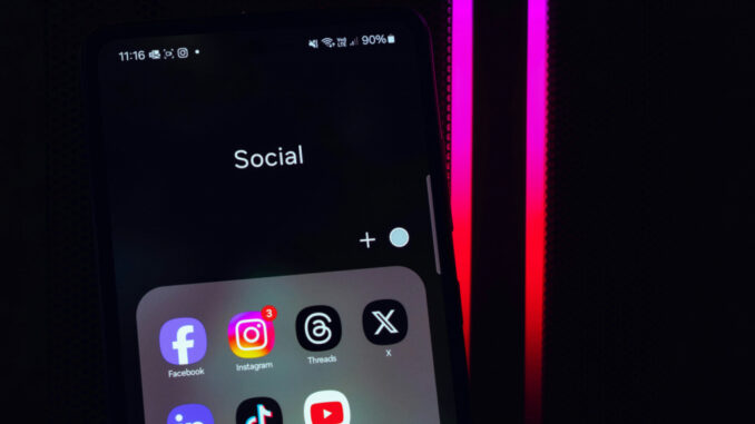 Imagem destacada - Impasse adia para 2026 votação da regulamentação das Big Techs