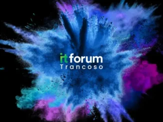 Evento IT Forum 2026 em Trancoso com Elba, Vanessa e Xande de Pilares, destaque para a explosão de cores e o anúncio do evento na bela cidade baiana.